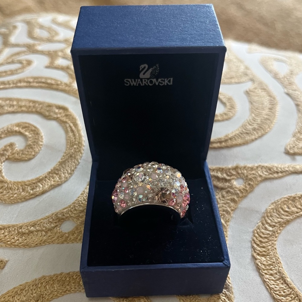 Swarovski Fully Cut Crystal Glitter Pink White Chunky Ring Size 60, US 9
